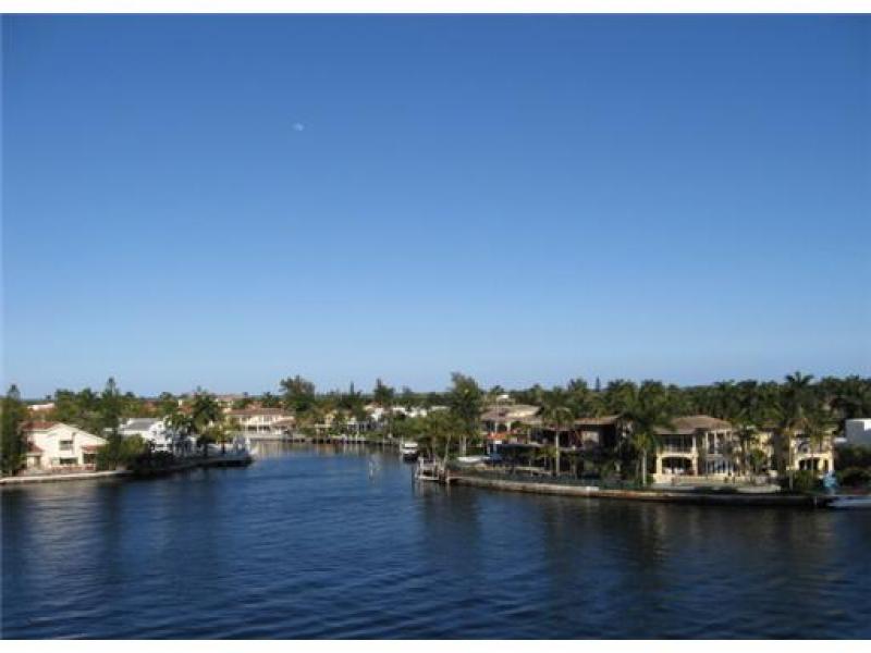 Terraces Of Turnberry, Aventura property management