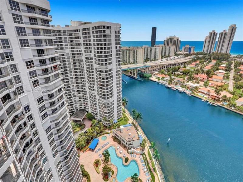 Mystic Pointe 200, Aventura property management