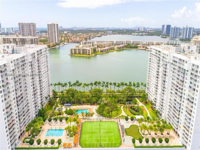 Admirals Port Condos, Aventura property management