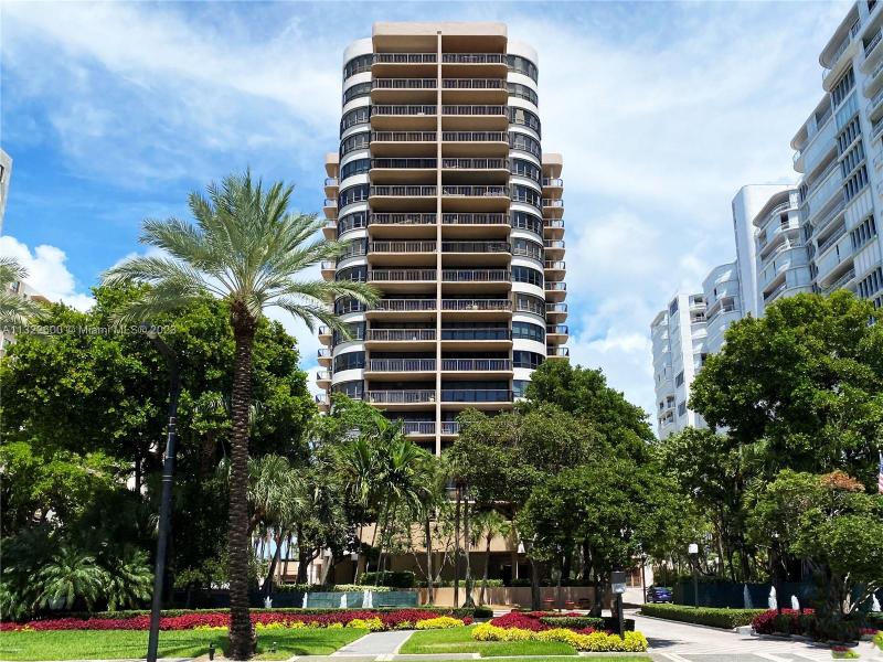 Tiffany Bal Harbour, Bal Harbour property management